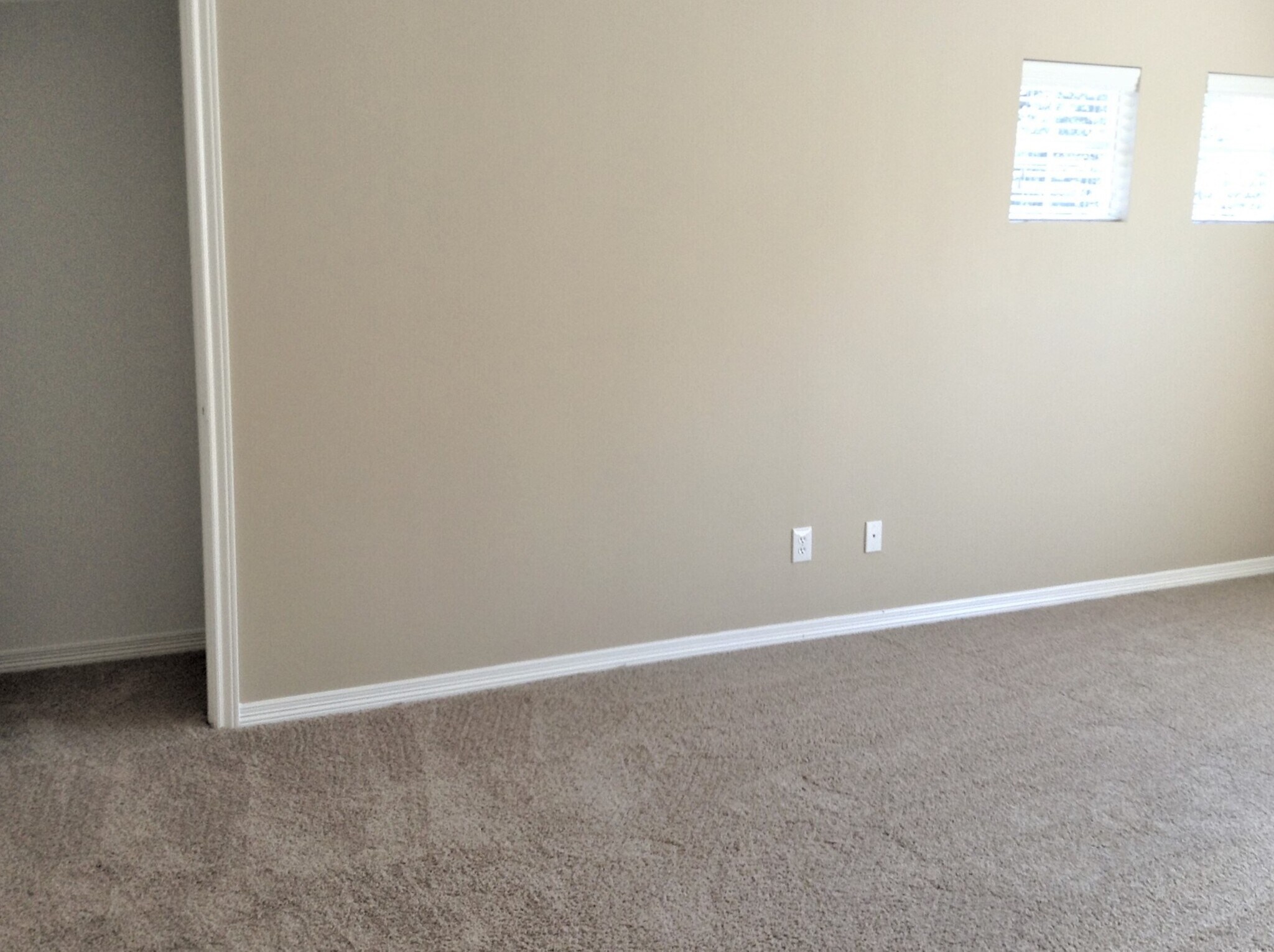 Building Photo - 1322 Ventura Canyon Dr