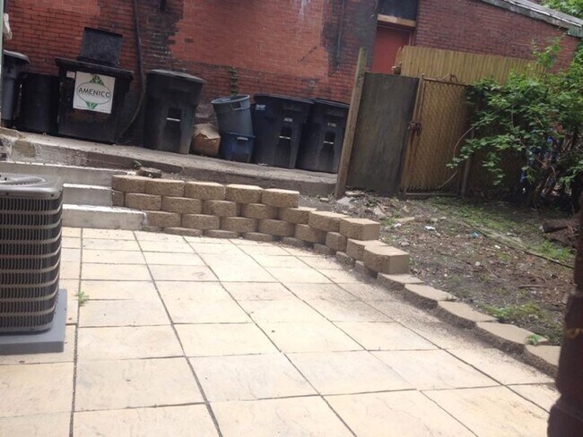 Building Photo - 245 Northampton St #1A Boston MA 02118