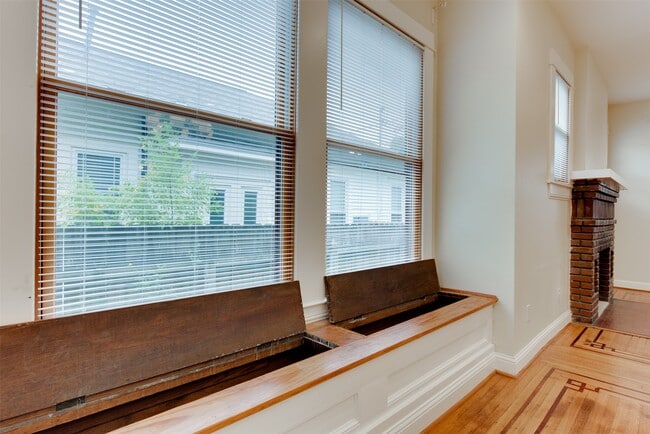 Building Photo - 401 Willard St