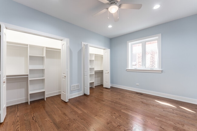 Building Photo - 3329 N Avers Ave