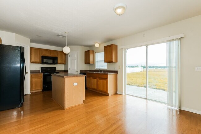 Building Photo - 177 Vista View Ave