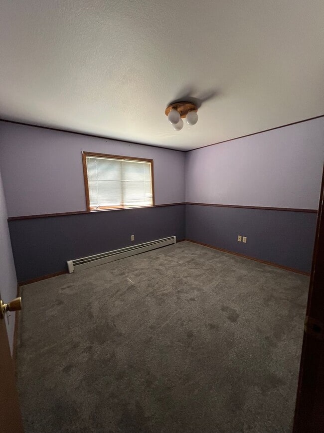 Building Photo - 4090 Bobcat Dr
