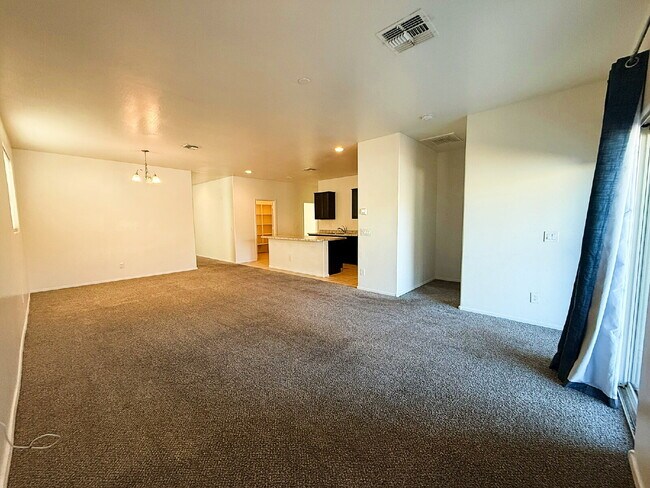 Building Photo - "Charming 3-Bedroom Oasis with 2 Baths & S...