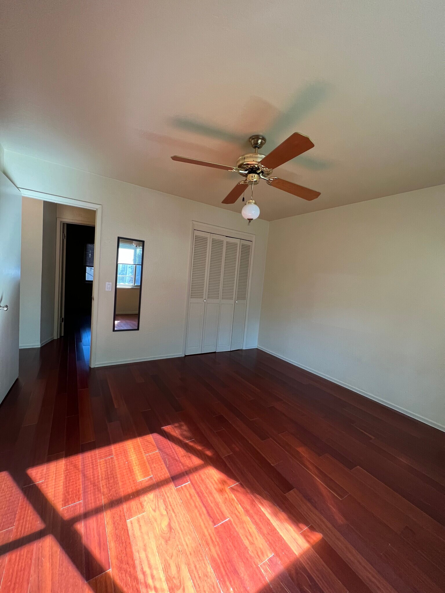 Building Photo - 660 Roble Ave