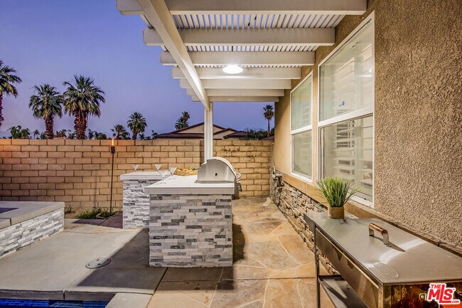 Building Photo - 82580 Yeager Way