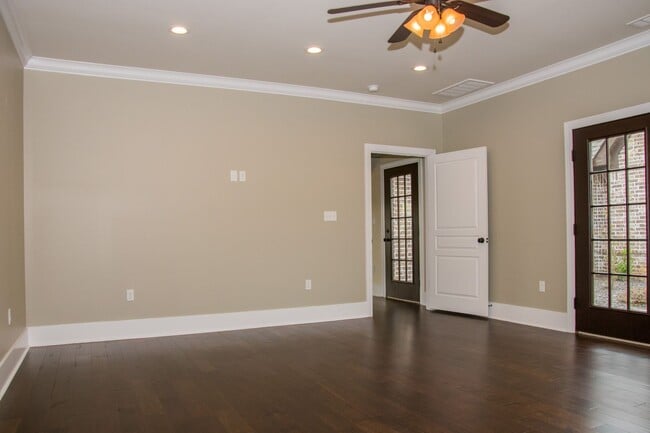 Building Photo - Barrington Park Subdivision