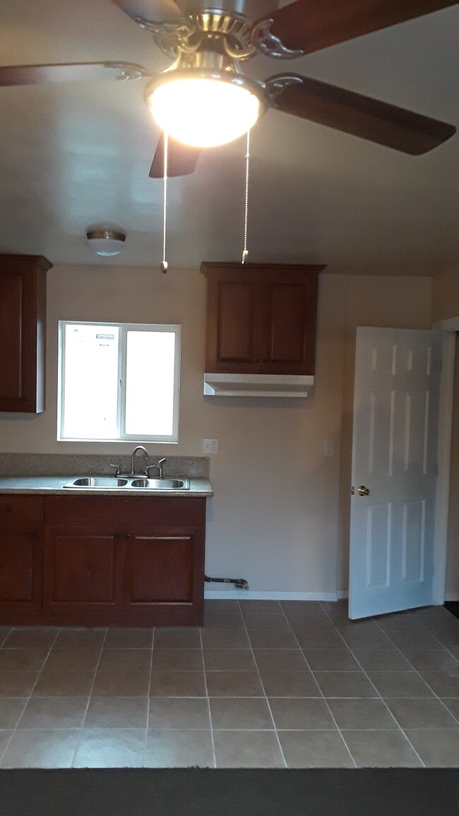 Building Photo - 5443 11th Ave