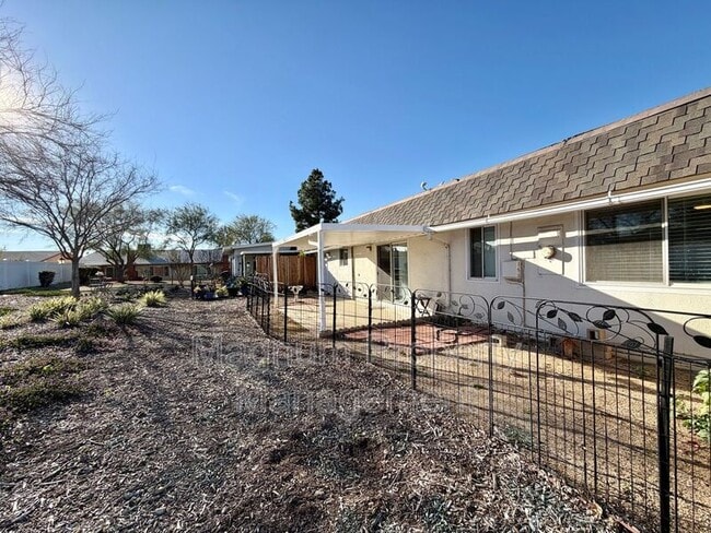 Building Photo - 26475 McCall Blvd