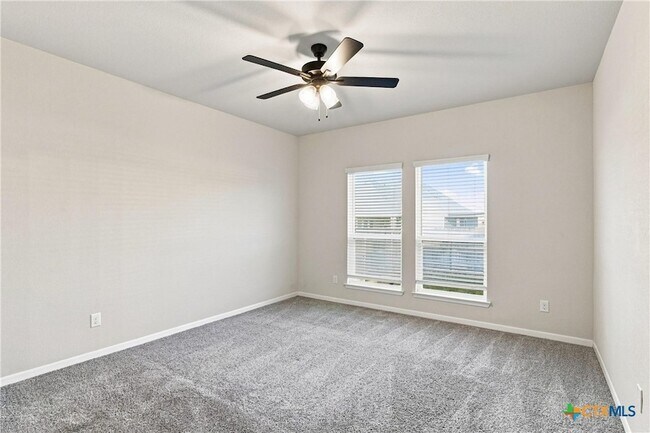Building Photo - 2827 Fox River Dr