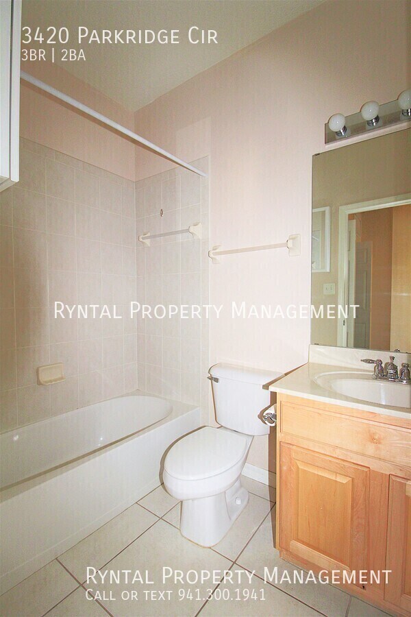 Building Photo - 3420 Parkridge Cir