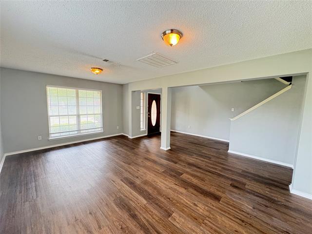 Building Photo - 8413 Sailors St