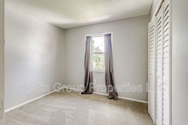 Building Photo - 1419 Persimmon Way