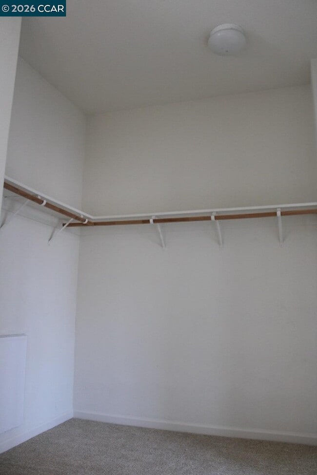 Building Photo - 524 Rosewood Ln