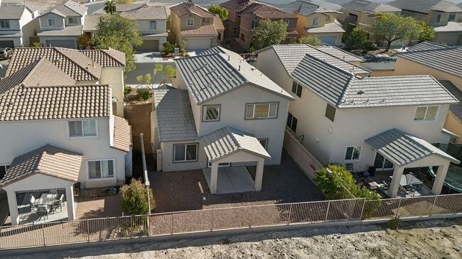 Building Photo - GOLF COURSE VIEWS AT SILVERSTONE RANCH (CENTENNIAL) - 2-STORY 3-BEDROOM HOUSE!