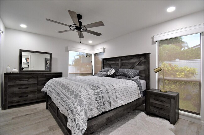 Building Photo - 6550 Country Wood Way