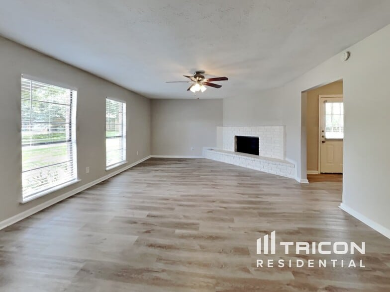 Building Photo - 22703 Post Gate Dr