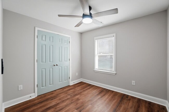 Building Photo - 930 Bond Ave