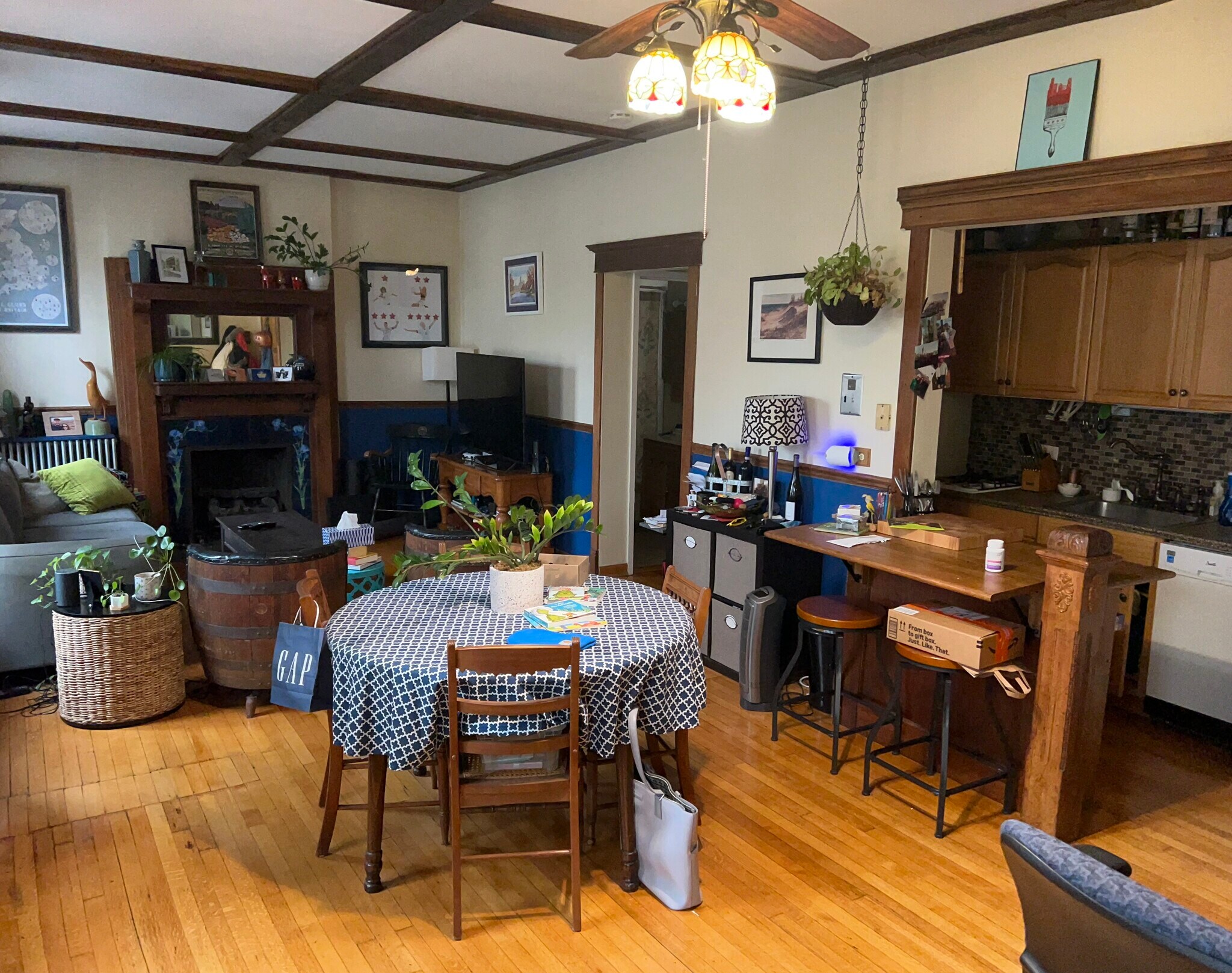 Building Photo - 541 W Wrightwood Ave