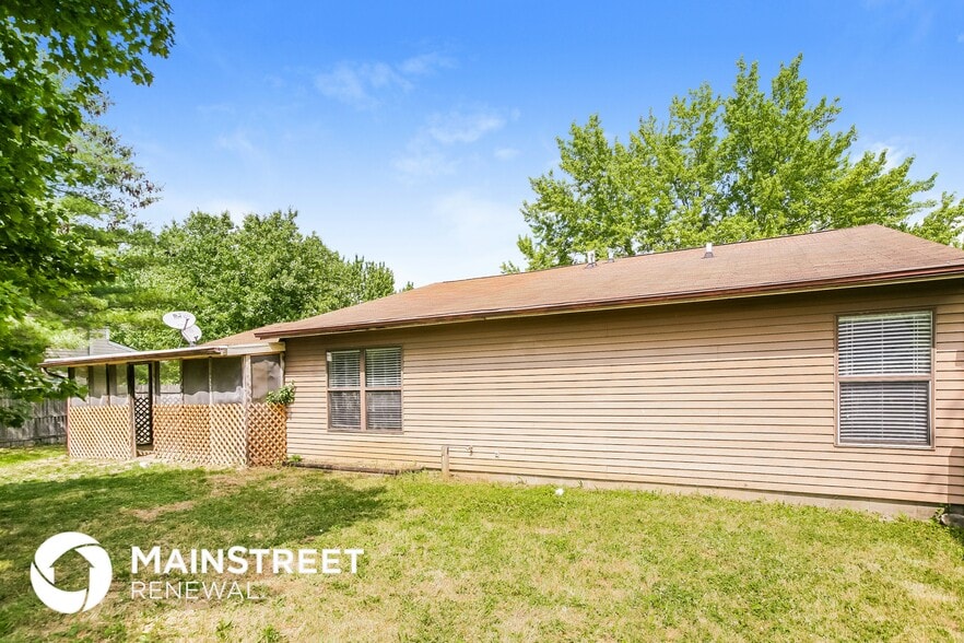 Building Photo - 5846 Democracy Dr