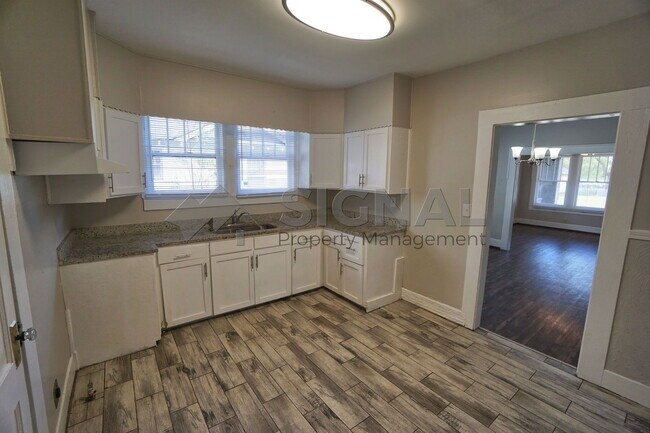 Building Photo - 1785 Steiner Ave SW