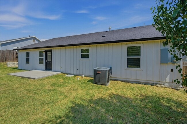 Building Photo - 324 Hillcroft Rd