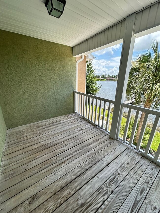 Building Photo - 2908 Country Club Dr