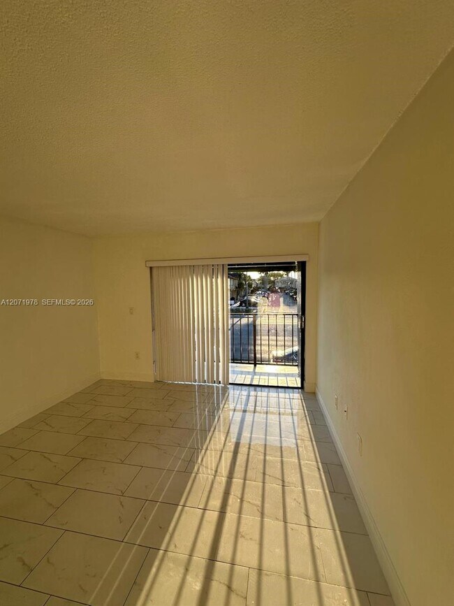 Building Photo - 7401 SW 152nd Ave
