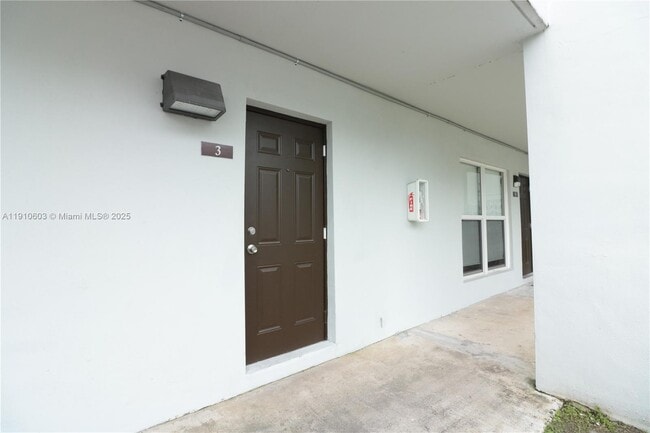 Building Photo - 1955 NW 5th Pl