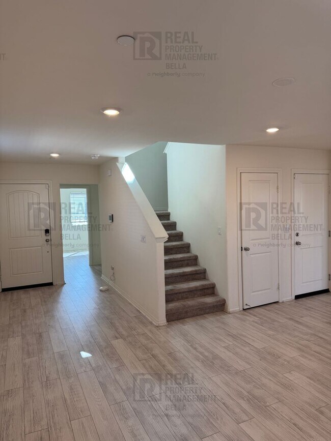 Building Photo - Spacious Corner Lot Home in Desirable Winchester Community – 4 bed + Large Backyard+ Solar!