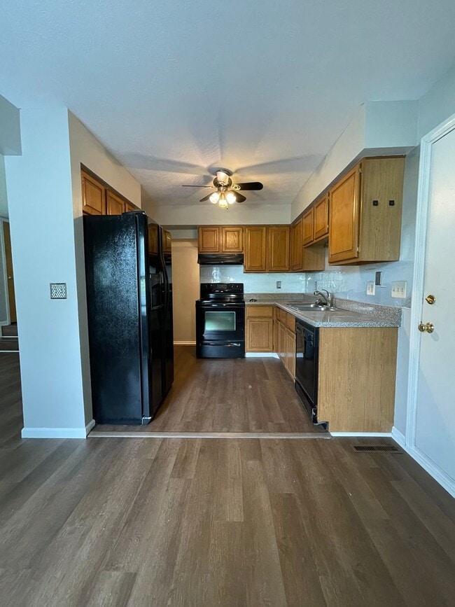 Building Photo - Two Bedroom Condo in Portage