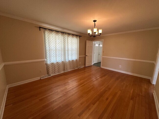 Building Photo - Call Amanda Tate at (757)289-6810 for more information