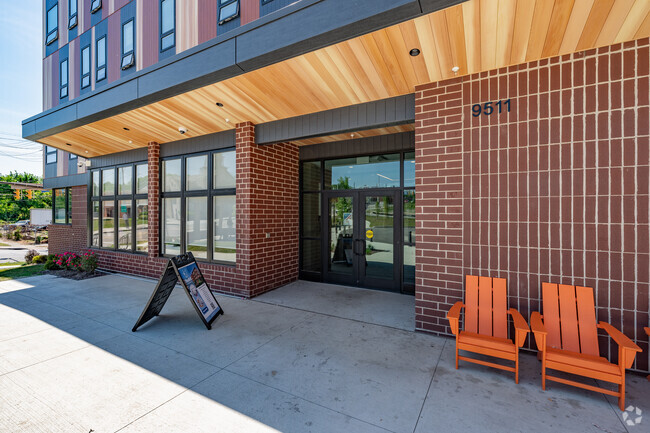 Main Entrance - Woodhill Station West