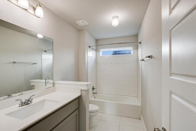 Building Photo - 5826 Aviano Rd
