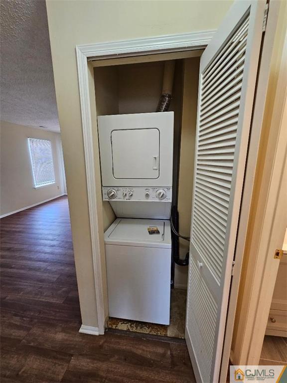 Building Photo - 5 Tanglewood Ct