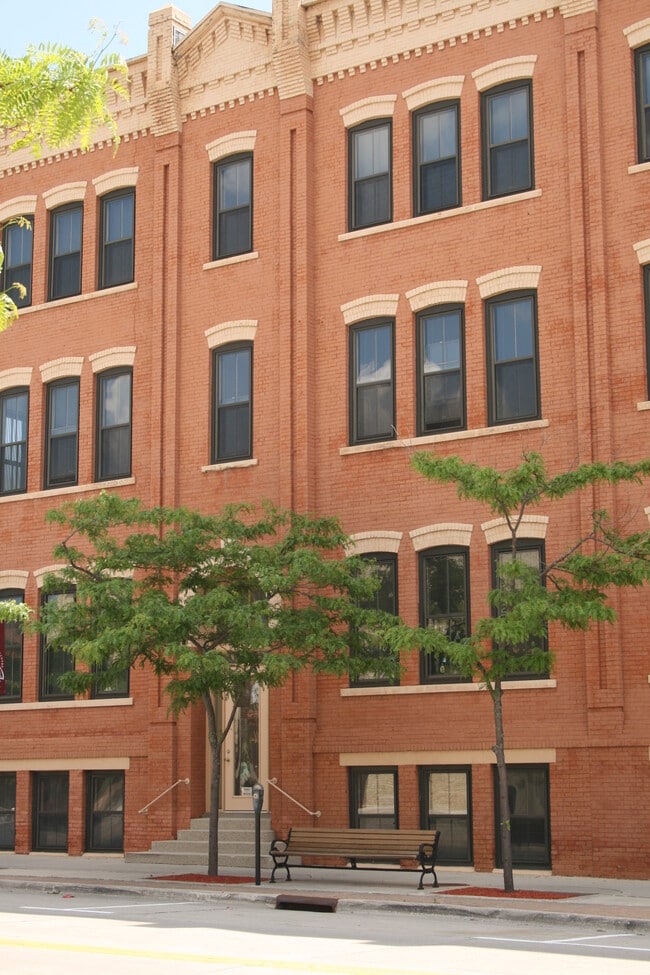 Front Building - Leverenz Apartments