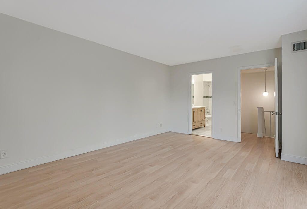 Building Photo - 4205 Turnberry Cir