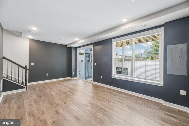 Building Photo - 7202 Mountaineer Dr