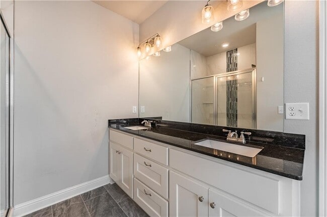 Building Photo - 511 Piper Ln