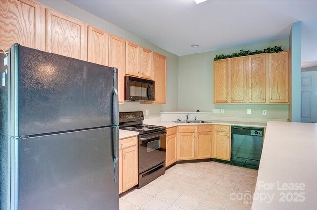 Building Photo - 12411 Stratfield Pl Cir