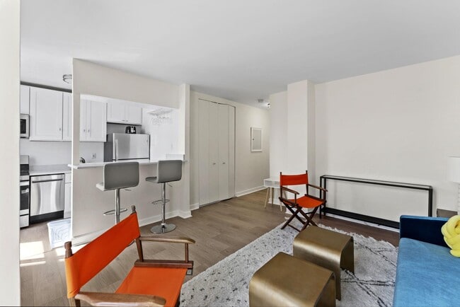 Building Photo - 1260 21st St NW