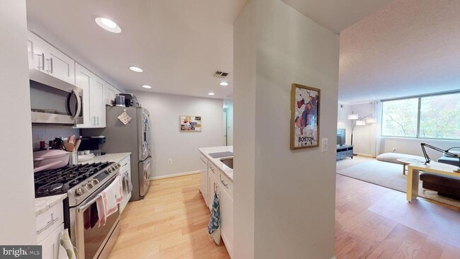 Building Photo - 3835 9th St N