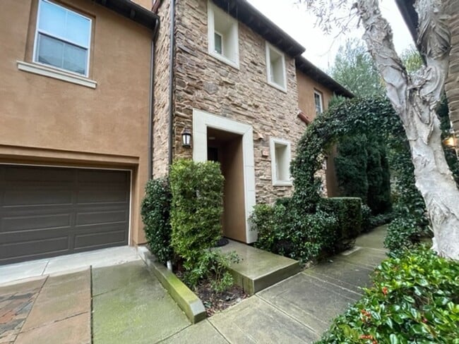 Building Photo - Beautiful single level home in Turtle Ridg...