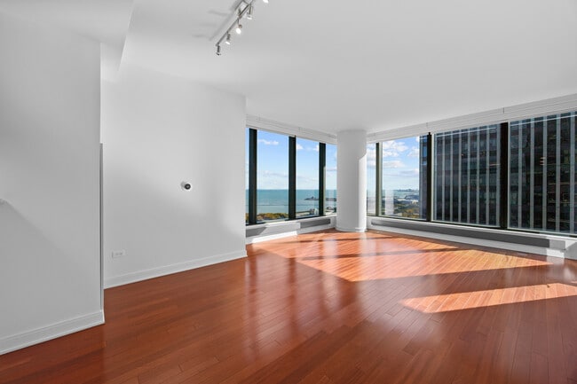 Building Photo - 60 E Monroe St