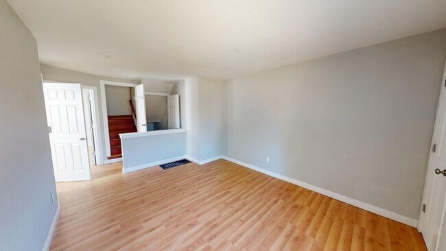 Building Photo - 388 S Powell Ave