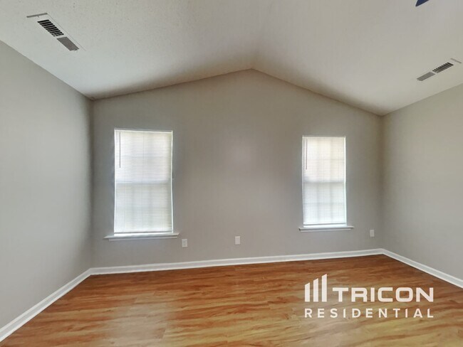 Building Photo - 1802 Bellwick Dr