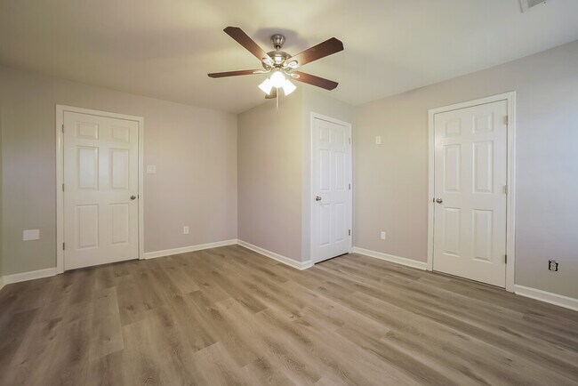 Building Photo - 7413 Tack Cove