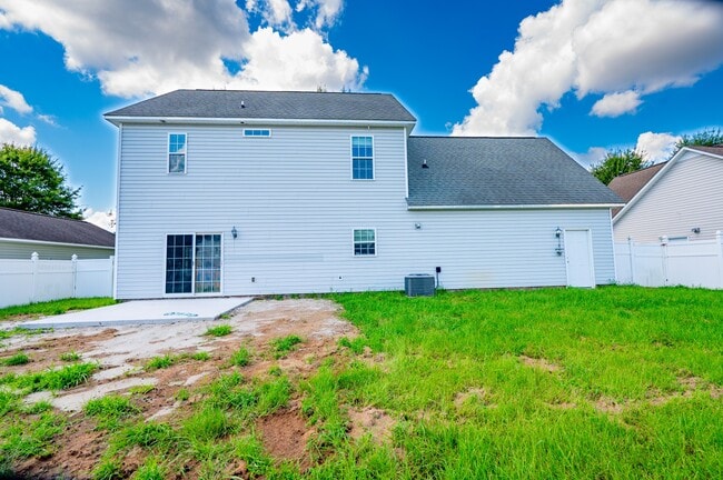 Building Photo - 2807 Walter Dr