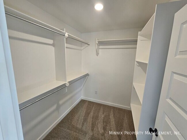 Building Photo - 2622 Tiffin Ave