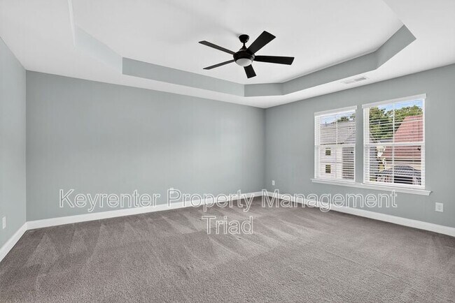 Building Photo - 504 Eagles Wy