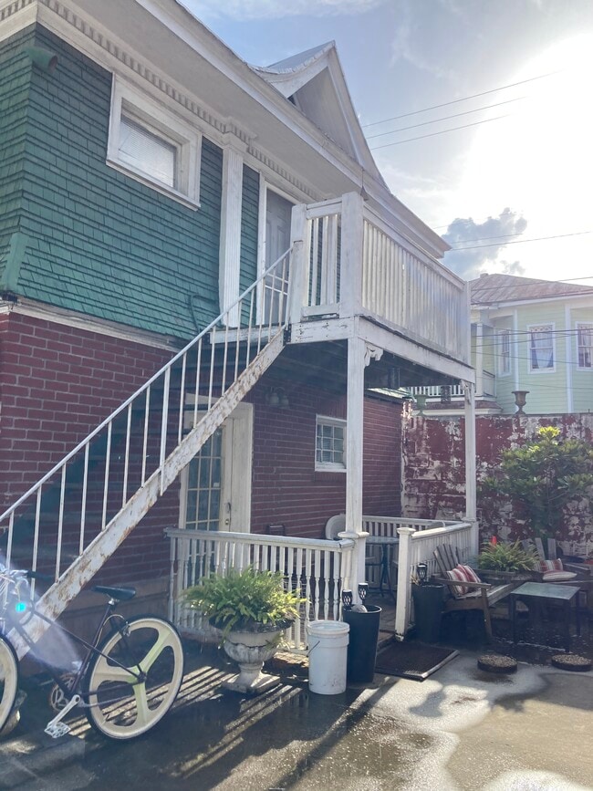 Building Photo - 101 E 36th St